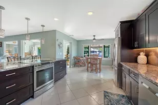 5569 Contento Dr, Sarasota, FL 34242 - Photo 23