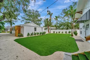 2713 4th Ave W, Bradenton, FL 34205 - Photo 3