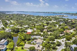 1895 Buccaneer Cir, Sarasota, FL 34231 - Photo 19