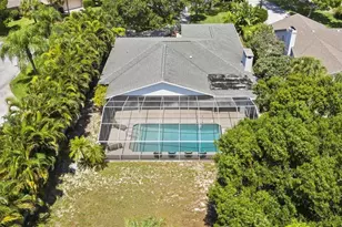 1895 Buccaneer Cir, Sarasota, FL 34231 - Photo 31