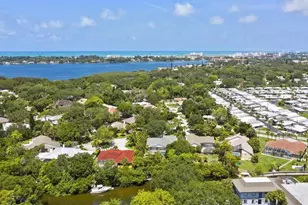 1895 Buccaneer Cir, Sarasota, FL 34231 - Photo 27