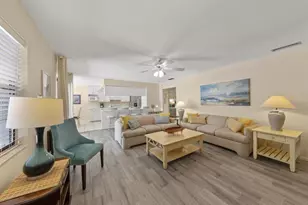 1895 Buccaneer Cir, Sarasota, FL 34231 - Photo 9