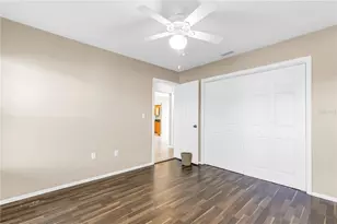 813 Cypress Wood Ln, Sarasota, FL 34243 - Photo 23