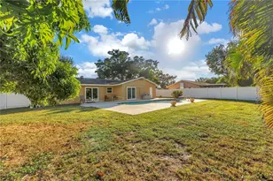 813 Cypress Wood Ln, Sarasota, FL 34243 - Photo 31