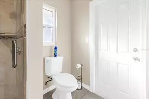 813 Cypress Wood Ln, Sarasota, FL 34243 - Photo 21