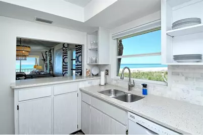 6701 Gulf Of Mexico Drive #330, Longboat Key, FL 34228 - Photo 27