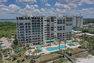 1800 Benjamin Franklin Dr, Sarasota, FL 34236 - Photo 43