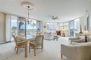 1800 Benjamin Franklin Dr, Sarasota, FL 34236 - Photo 9