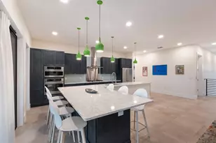 569 Rountree Dr, Longboat Key, FL 34228 - Photo 17