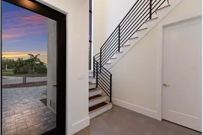 569 Rountree Drive, Longboat Key, FL 34228 - Photo 9