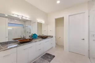 569 Rountree Dr, Longboat Key, FL 34228 - Photo 25