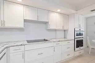 5880 Midnight Pass Rd, Sarasota, FL 34242 - Photo 17