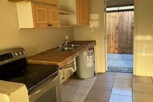 116 12th St W, Palmetto, FL 34221 - Photo 3