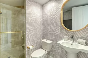 35 Watergate Dr, Sarasota, FL 34236 - Photo 53