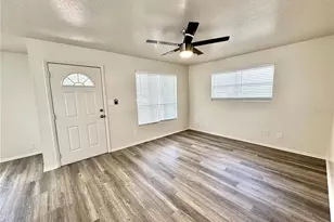 1031 3rd St W, Bradenton, FL 34205 - Photo 3