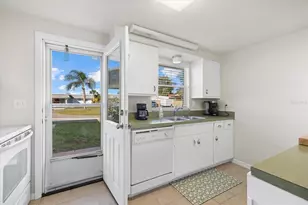 680 Circlewood Dr, Venice, FL 34293 - Photo 11