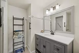 680 Circlewood Dr, Venice, FL 34293 - Photo 19