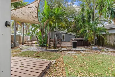 611 Palm Avenue N, Saint Petersburg, FL 33703 - Photo 13