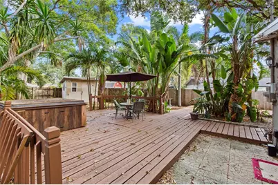 611 Palm Avenue N, Saint Petersburg, FL 33703 - Photo 11