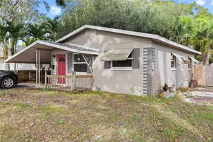 611 Palm Ave N, Saint Petersburg, FL 33703 - Photo 3