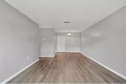 5507 Fountain Lake Circle #B203, Bradenton, FL 34207 - Photo 9