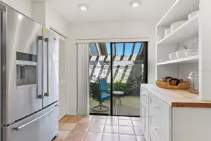 4542 Kingsmere, Sarasota, FL 34235 - Photo 9