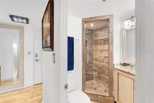 1750 Benjamin Franklin Dr, Sarasota, FL 34236 - Photo 19