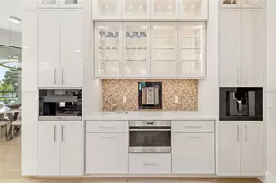 3236 Founders Club Dr, Sarasota, FL 34240 - Photo 25