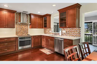 8702 54th Avenue W, Bradenton, FL 34210 - Photo 9