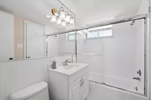 4350 Chatham Dr, Longboat Key, FL 34228 - Photo 15