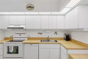 1965 Gulf of Mexico Dr, Longboat Key, FL 34228 - Photo 9