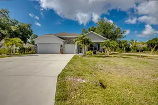 640 Encarnacion St, Punta Gorda, FL 33983 - Photo 1