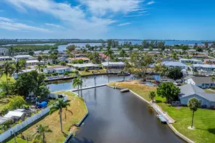 4515 Mangrove Point Rd, Bradenton, FL 34210 - Photo 31