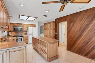 4515 Mangrove Point Rd, Bradenton, FL 34210 - Photo 15