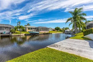 4515 Mangrove Point Rd, Bradenton, FL 34210 - Photo 3