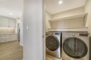 5760 Midnight Pass Rd, Sarasota, FL 34242 - Photo 29