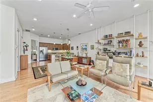 435 Nokomis Ave S, Venice, FL 34285 - Photo 5