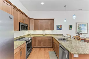 435 Nokomis Ave S, Venice, FL 34285 - Photo 11