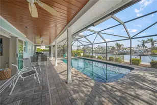 511 68th St, Holmes Beach, FL 34217 - Photo 17