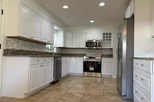 60 Outlook St, Umatilla, FL 32784 - Photo 15