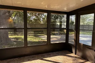 60 Outlook St, Umatilla, FL 32784 - Photo 9