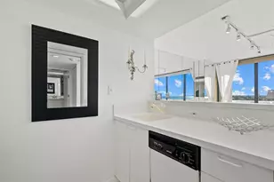 5400 Ocean Blvd, Sarasota, FL 34242 - Photo 15