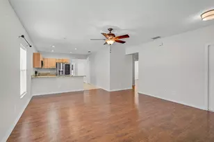 2406 29th Ave E, Palmetto, FL 34221 - Photo 5