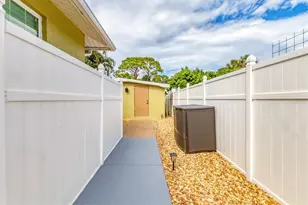 1275 42nd St, Sarasota, FL 34234 - Photo 31