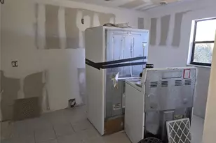 175 Kings Hwy, Punta Gorda, FL 33983 - Photo 3