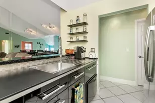 912 Sandpiper Cir, Bradenton, FL 34209 - Photo 13