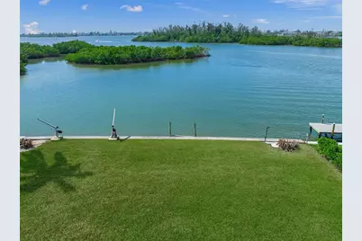 1386 Tangier Way, Sarasota, FL 34239 - Photo 17