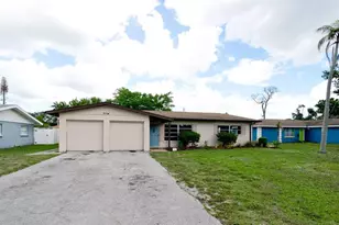 3704 17th Ave W, Bradenton, FL 34205 - Photo 3