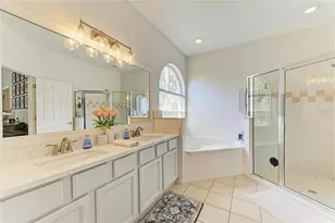 11720 Clubhouse Dr, Lakewood Ranch, FL 34202 - Photo 37