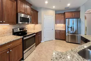 23598 Awabuki Dr, Venice, FL 34293 - Photo 9